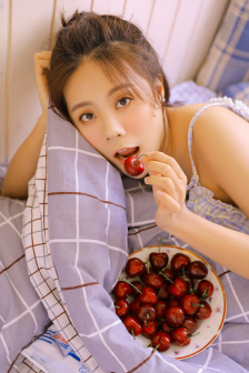 《漂亮的女邻居》三级